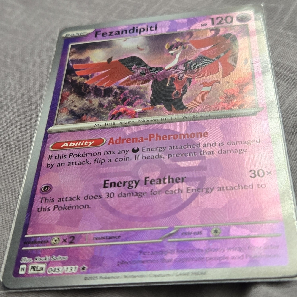 Pokémon Prismati poke ball fezandipiti
